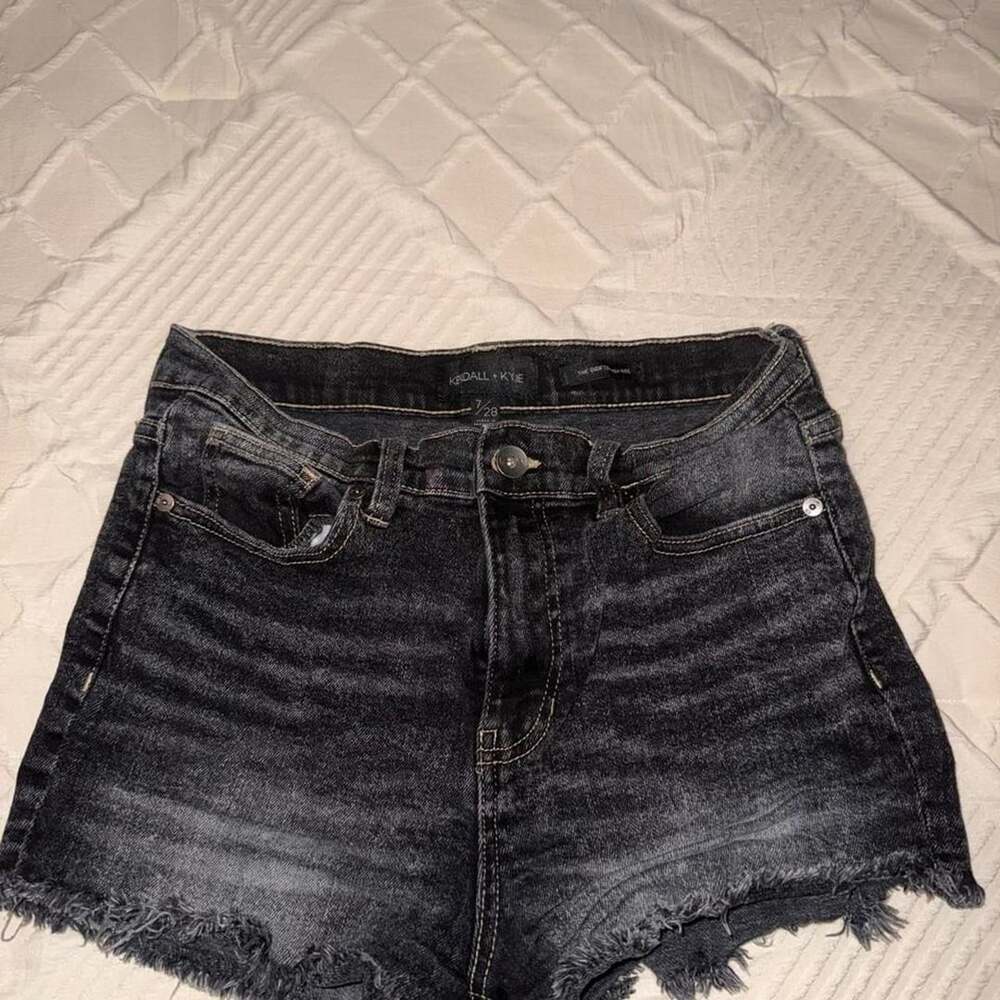 Kendall + Kylie Distressed Denim Shorts Size 7 / 28 Washed Black Cutoffs